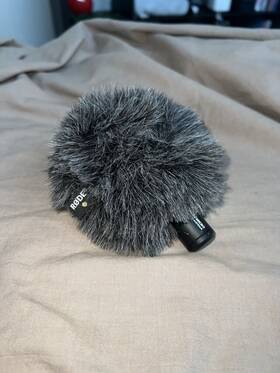 Rode 400410006 Videomic Me-l Smartphone Microphone With Windscreen