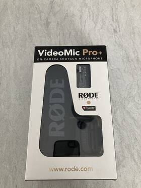 Rode Du0052246 Videomic Pro On-camera Shotgun Microphone With Rycote Lyre Pristine Condition