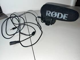 Rode Du0160675 Videomic Pro Plus Camera-mount Shotgun Microphone - No Charger