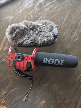 Rode Sn0638695 Videomic Shotgun Compact On-camera Microphone Dslr W Windsock