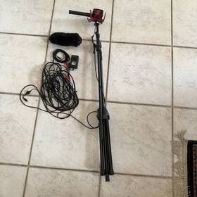 Rodeo Video Mic 0a265d53-7dc0-449 Videomic With On-stage Tripod Stand