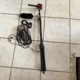 0a265d53-7dc0-449 Rodeo Video Mic Videomic With On-stage Tripod Stand 0a265d53-7dc0-449 Rodeo Video Mic Videomic With On-stage Tripod Stand