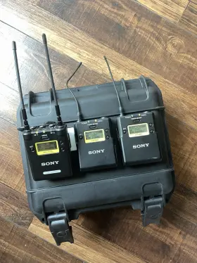 Urx-p03d Sony Uwpd27/14 2-channel Receiver With X2 Utx-b03 Lavalier Microphones